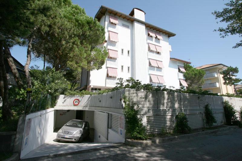 Hotel Friuli Lignano Sabbiadoro Exterior foto